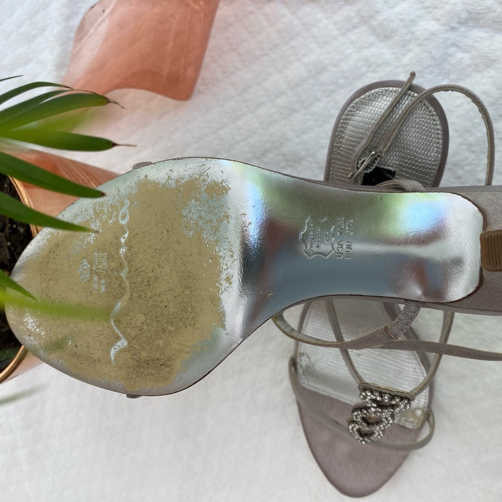 Nina New York Silver Shoes Size 7 1/2 With Dust Bag - Picture 10 of 11